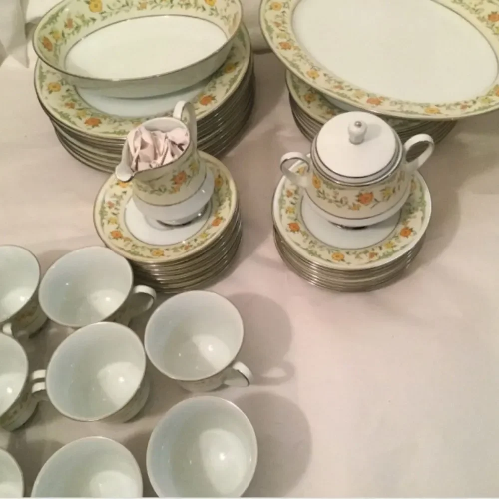 Noritake Atwood Pattern 2672 Platinum Green, Rust & Yellow Floral Pattern 45 pcs